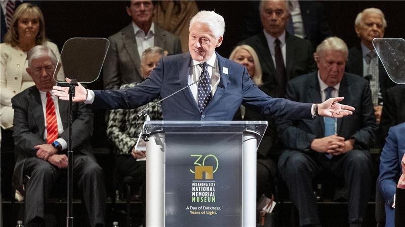 Clinton bei Gedenken an Oklahoma-Anschlag vor 30 Jahren Clinton für mehr Miteinander