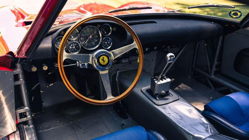 Ferrari von 1962 für knapp 52 Millionen Dollar versteigert Cockpit eines 1962er Ferrari 330 LM / 250 GTO.