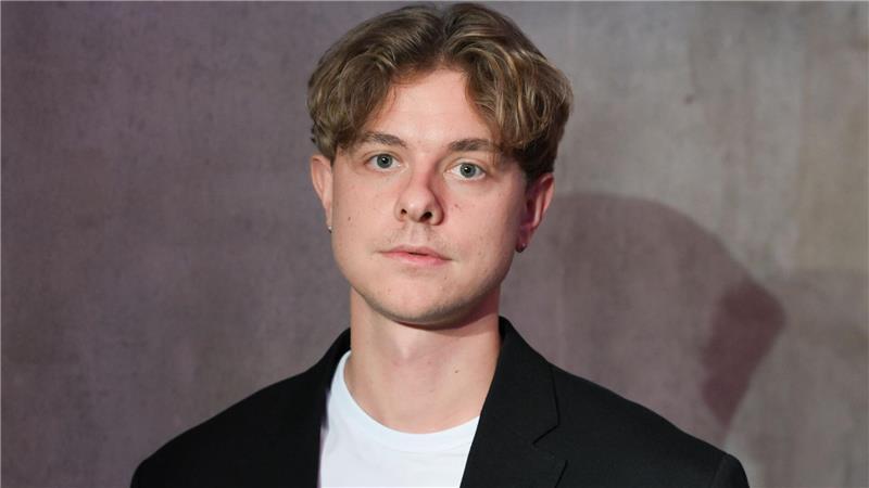 Wenn Geheimnisse viral gehen: die ARD-Serie „Schattenseite“ Content Creator Jonas Ems greift im Netz gesellschaftsrelevante Themen auf.