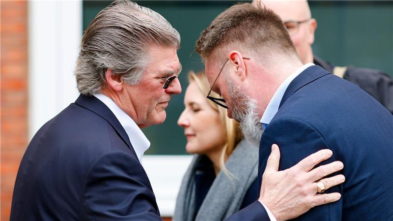 Cook und Madsen trafen sich bereits am Montag in der Region Heide.