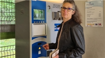 Corinna Jorek bezahlt seit drei Wochen täglich die Parkgebühren am Elbe Klinikum und ist verärgert über die hohen Preise.