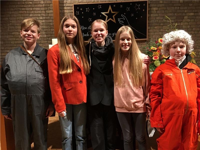 Corvin Bruns, Merle Esch, Luna Hecht, Teresia Fahrenkrog, Nils Tibke (v.l.).