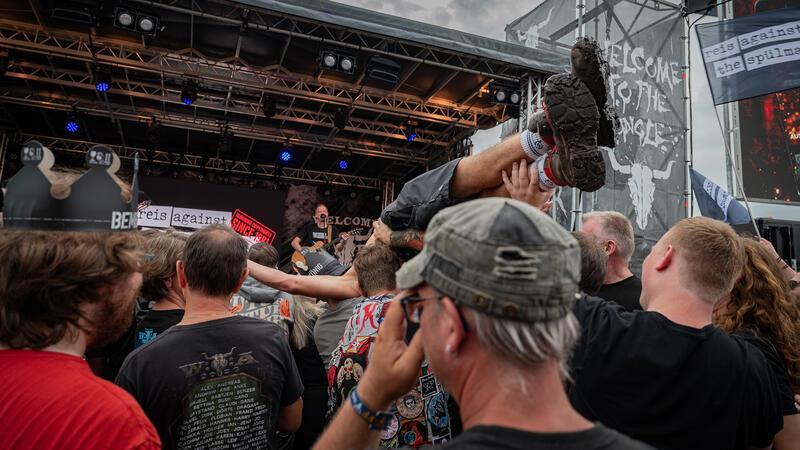 Crowdsurfer haben Reis against the Spülmachine wohl eher selten im Publikum.