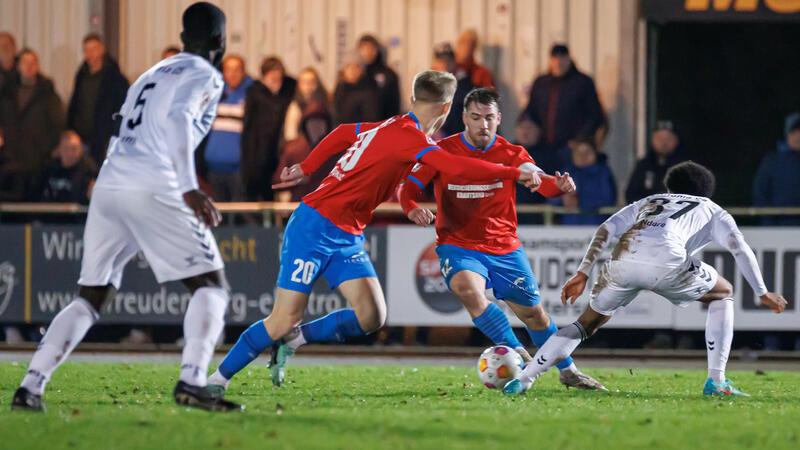 D/A-Kapitän Nico von der Reith konnte diese Woche wieder trainieren und ist am Freitagabend Teil der eingespielten Fünferkette.