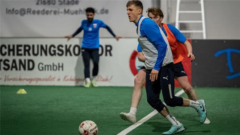 D/A-Spielmacher Dennis Rosin plagt sich mit Kniebeschwerden herum.