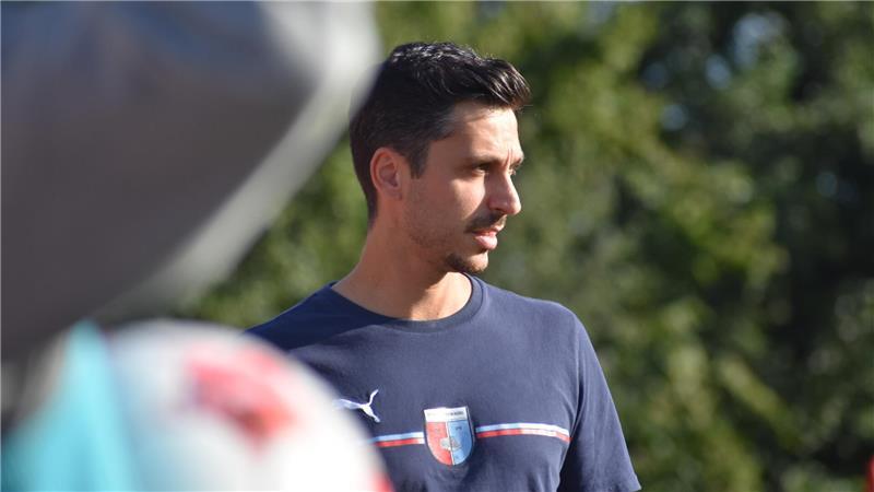 D/A-Trainer Oliver Ioannou.