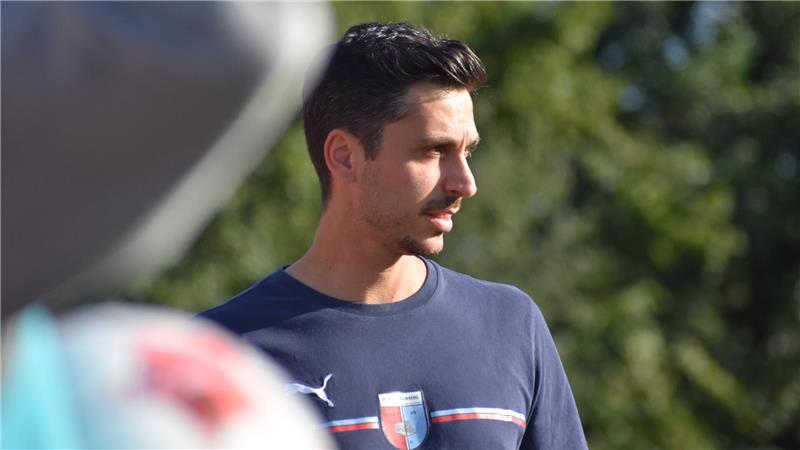 D/A-Trainer Oliver Ioannou fährt mit einem klaren Plan zum Spitzenreiter.