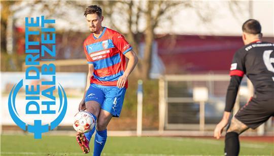 D/A-Verteidiger Nikola Serra spielt im Kehdinger Stadion mit Skechers.