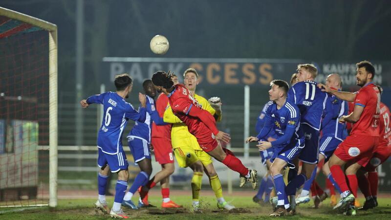 D/A hat zwei schwierige Spiele hintereinander gegen Kickers Emden.