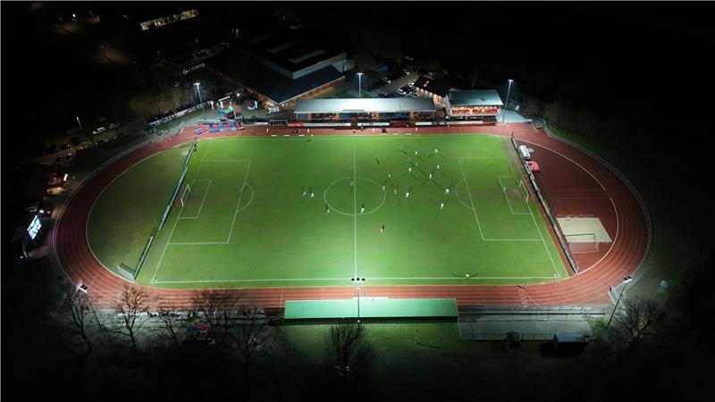 D/A wird ab Januar mit dem Bau der neuen Flutlichtanlage beginnen.