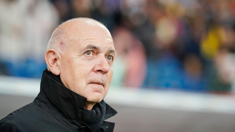 DFB-Chef in Sorge über Rechtsextremismus: „Sind alarmiert“ DFB-Präsident Bernd Neuendorf hat sich mit klaren Worten in die aktuelle Gesellschaftsdebatte um Rechtsextremismus eingeschaltet.