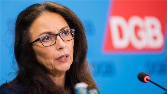 DGB-Chefin Yasmin Fahimi sorgt sich um die Industrie.