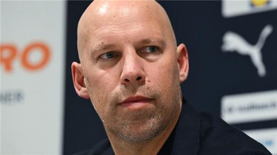 DHB-Sportvorstand Axel Kromer freut sich über die Unterstützung des Kanzlers.
