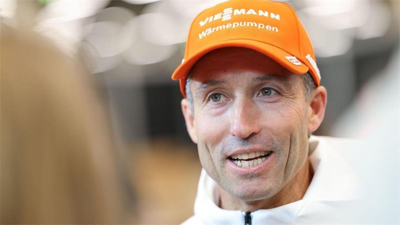 Olympiasiegerin mit Stempel? Carls Rückkehr nach Sperre DSV-Sportdirektor Peter Schlickenrieder freut sich über die Rückkehr von Victoria Carl. (Archivbild)