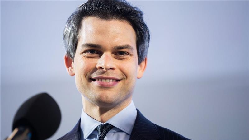 Dabei ging es auch um die Vergabe von Rüstungsaufträgen.