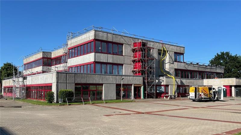 Dach, Physikräume und Lüftung - die Sanierung der Oberschule Jork geht weiter.