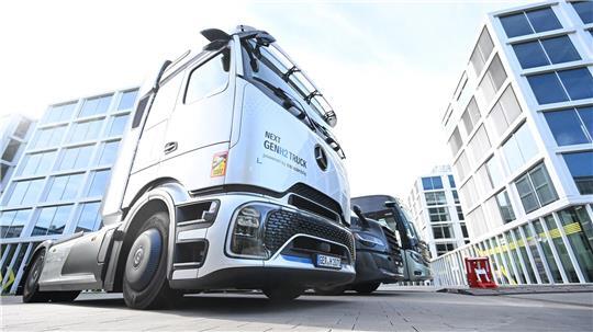 Daimler Truck: Gewinneinbruch im ersten Quartal.