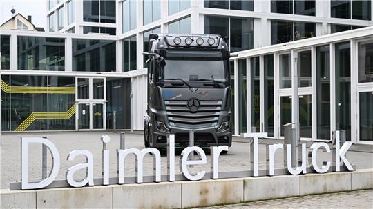 Daimler Truck verzeichnet Gewinneinbruch im vergangenen Jahr. (Archivbild)