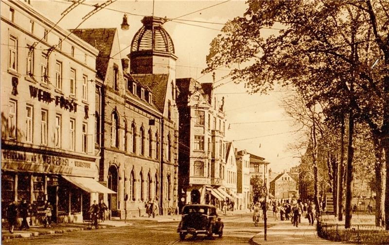 Damals fuhren hier noch Autos: Die Rathausstraße im frühen 20. Jahrhundert