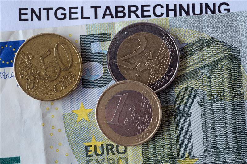 Ampel segnet mehr Geld für ärmere Haushalte, Familien und Geringverdiener ab Damit die Nebenkostenabrechnung am Ende des Jahres für alle zu stemmen ist, bekommen Geringverdiener nun den doppelten Zuschuss. Foto: dpa