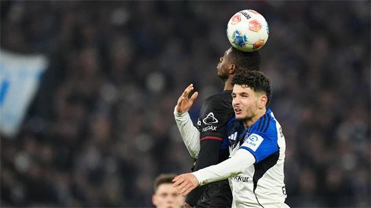 Daniel Elfadli (r) wechselt per Leihe zum Linzer ASK. (Archivbild)