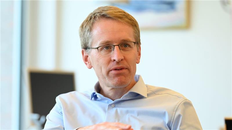 Milliarden-Lücke bedroht Autobahnprojekte im Norden Daniel Günther erwartet eine Kurskorrektur vom Bund. (Archivbild)