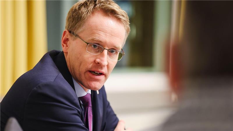 Daniel Günther fordert Tempo bei der Staatsmodernisierung.