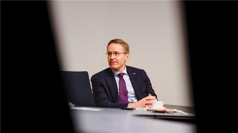 Daniel Günther im Interview im Landeshaus.