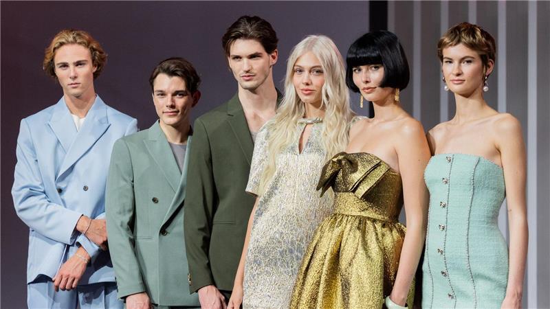 Daniela und Moritz sind Jubiläums-„Topmodels“ Daniela und Moritz setzten sich knapp gegen die übrigen vier Finalistinnen und Finalisten durch.
