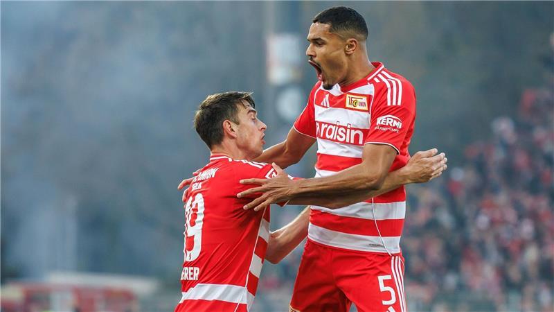 Bayern-Siegesserie reißt: Kane rettet Punkt in Berlin Danilho Doekhi traf doppelt für Union (r.).