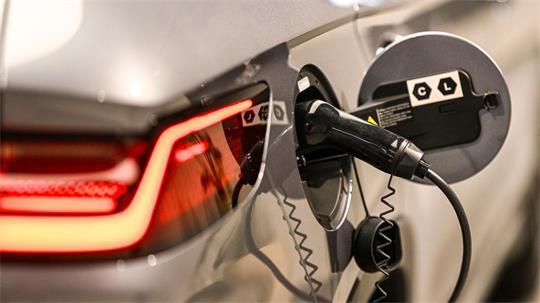 Dank einer Förderung des Bundes steigt die Nachfrage nach E-Autos derzeit stark an. (Symbolfoto)