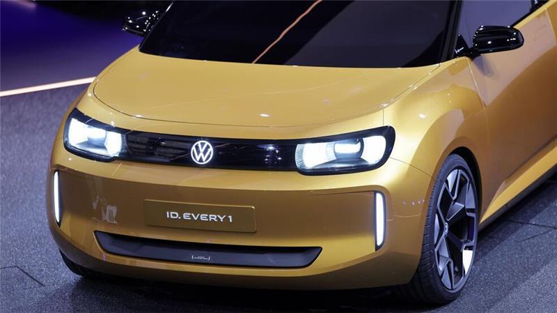 VW zeigt elektrischen Up-Nachfolger Dank stilisiertem Kühlergrill sieht der ID. Every1 nicht aus wie ein E-Auto.