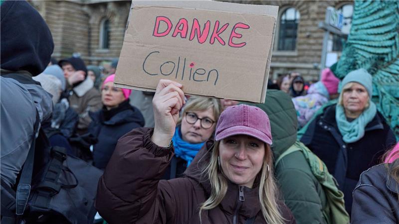 „Danke Collien“ war auf einem Plakat zu lesen.