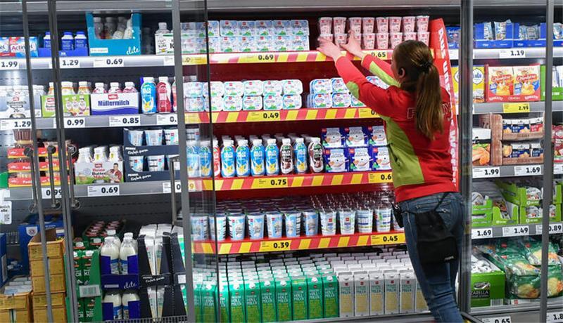 Streit am Kühlregal: Was sich im Supermarkt gerade ändert Danone entfernt aktuell den gedruckten Nutri-Score bei trinkbaren Milchprodukten und pflanzlichen Drinks.