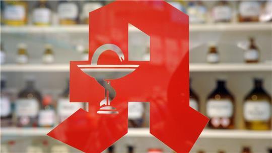 Darf dm apothekenpflichtige Medikamente online verkaufen. (Foto Illustration)