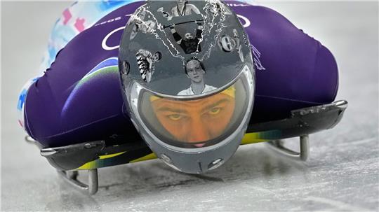 Darf seinen besonderen Helm bei Olympia nicht mehr tragen: Der Ukrainer Wladyslaw Heraskewytsch.