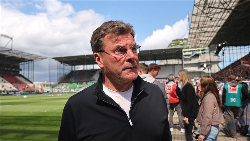 Darf weiter auf die Rettung hoffen: Wolfsburgs Trainer Dieter Hecking. 