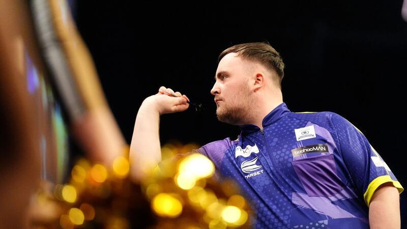 Triumph mit 17: Littler gewinnt Premier-League Darts-Profi Luke Littler setzte sich gegen Luke Humphries durch.