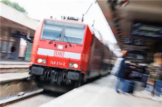 Das 49-Euro-Ticket für öffentliche Verkehrsmittel gibt es wohl ab April. Foto: dpa