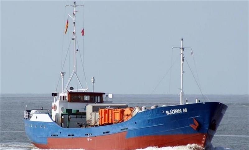 Die Insel Neuwerk wird ihren Müll nicht los Das Abfallschiff „Björn M.“ kann nach Angaben der Karl-Meyer-Gruppe nicht mehr auf Neuwerk anlegen. Foto: Archiv