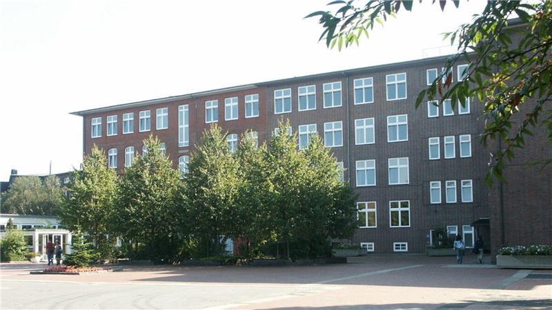 I-Serv an Cuxhavener Schule gehackt: Zusammenhang mit Abi-Klausuren? Das Amandus-Abendroth-Gymnasium (AAG) in Cuxhaven.