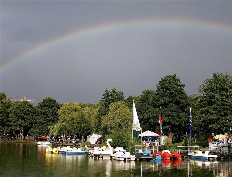 Das Außenmühlenfest findet an Harburgs idyllischem großen Teich statt.