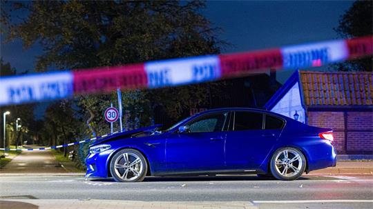 Das Auto fuhr in eine Menschenmenge, mehrere Verletzte mussten ins Krankenhaus.