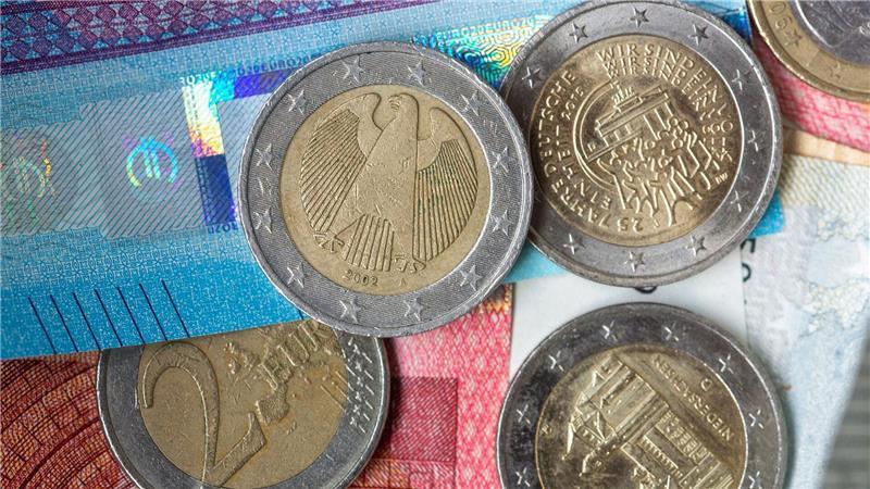 EZB peilt Einführung des digitalen Euro 2029 an Das Bargeld soll nicht abgeschafft werden. (Symbolbild)
