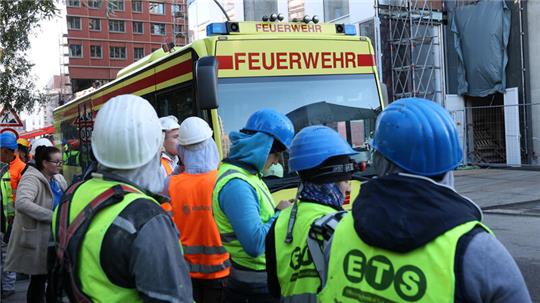 Das Baugerüst war am 30. Oktober in einen Fahrstuhlschacht gestürzt.
