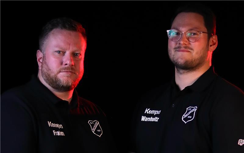 Ab Sommer beim BSV: Co-Trainer Philipp Warnholtz bringt guten Vibe mit Das Beckdorfer Trainerteam: Robert Frahm (links) und Philipp Warnholtz.