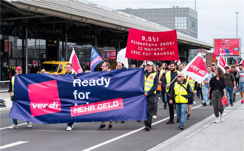Wie der Lufthansa-Warnstreik Hamburg trifft Das Bodenpersonal will bis zum Donnerstagmorgen streiken. Foto: dpa-Bildfunk