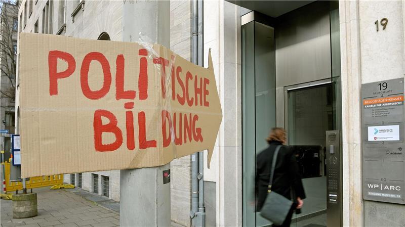 Deutlich mehr Geld für Landeszentrale für politische Bildung Das Budget der Landeszentrale für politische Bildung soll mehr als verdoppelt werden. (Archivbild)