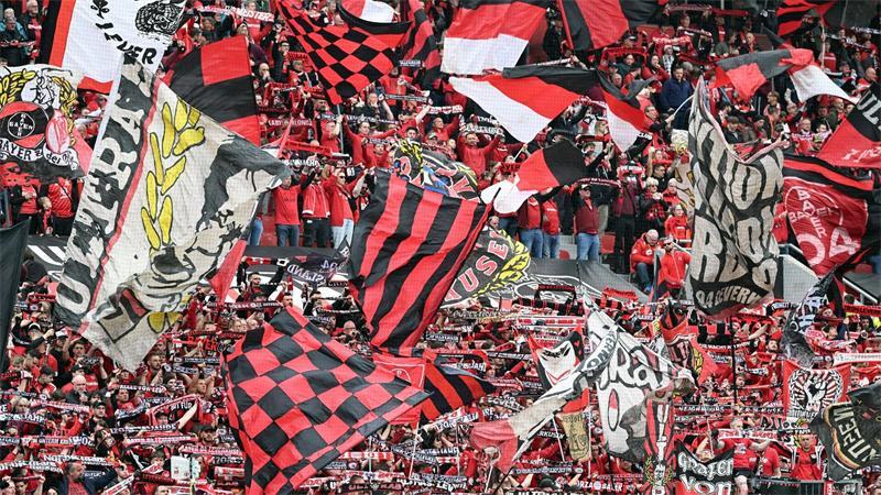 Das Bündnis „Fanszenen Deutschlands“ pocht weiter auf die konsequente Durchsetzung der 50+1-Regelung. (Archivbild)