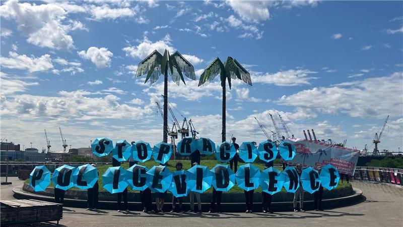 Das Bündnis fordert unter anderem „den Stopp des rassistischen Profilings und der eskalierenden Polizeigewalt“.